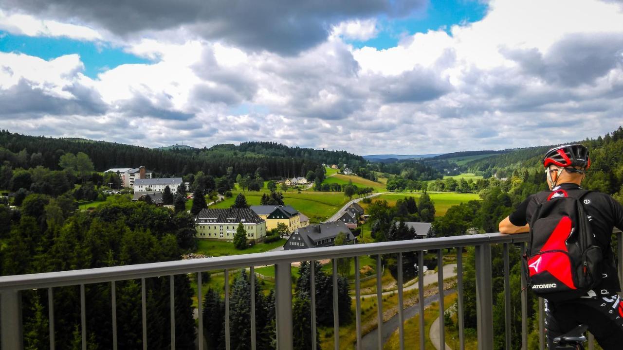 Ferienhotel Goldhuebel Neuhausen  Exterior foto